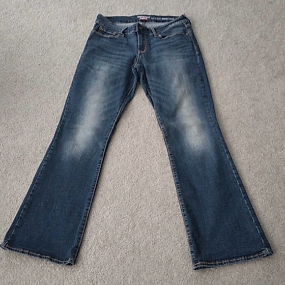 Denizen from Levi's Modern Bootcut Jeans - Picture 1 of 6